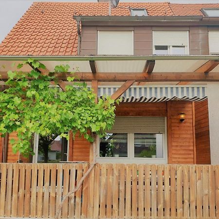 Familienfreundliches Ferienhaus Amara Mit Garten Und Terrasse - Friedrichshafen Am Bodensee المظهر الخارجي الصورة